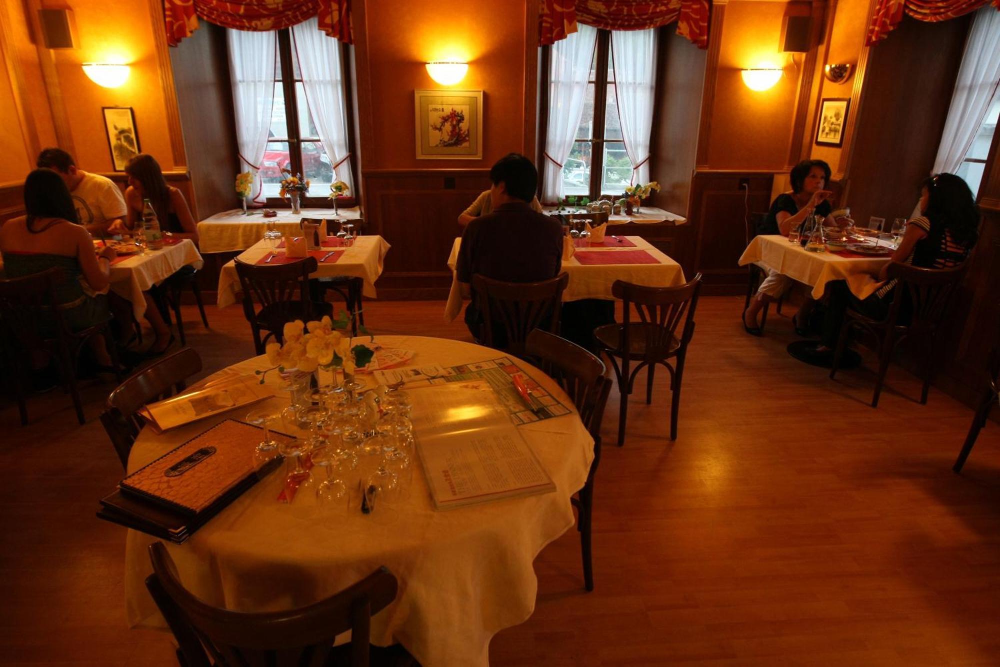Hotel De L'Ours Vuiteboeuf Εξωτερικό φωτογραφία