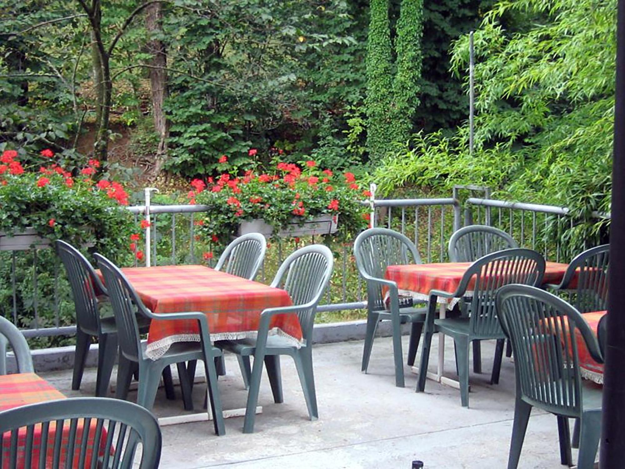 Hotel De L'Ours Vuiteboeuf Εξωτερικό φωτογραφία